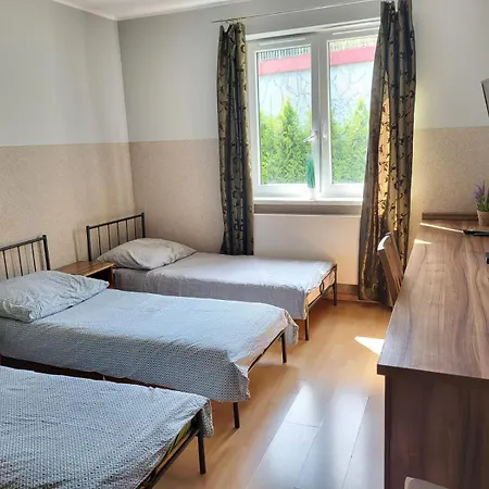 Goscinne Prywatny Parking غليفيتسه